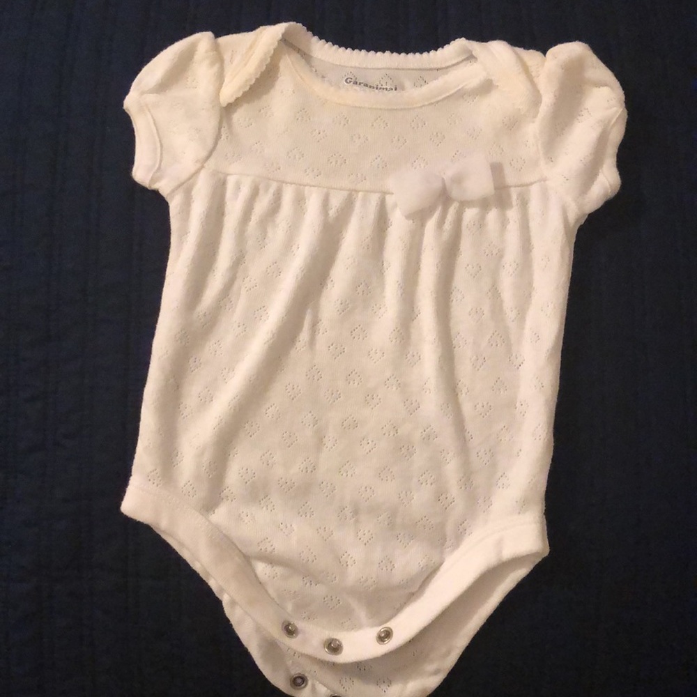 Garanimals Baby Girl Pointelle Hearts Bodysuit in white with bow - size 0-3 m